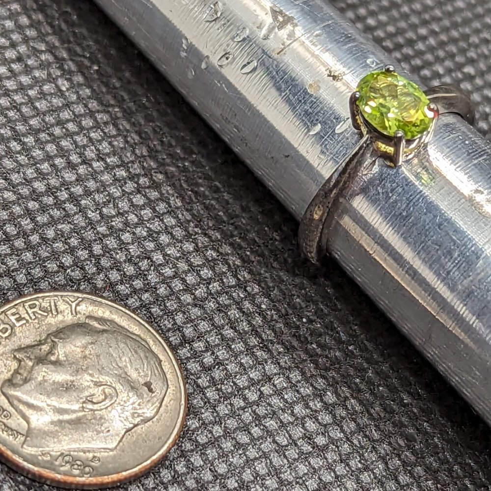 Peridot Solitaire - Picture 2 of 3